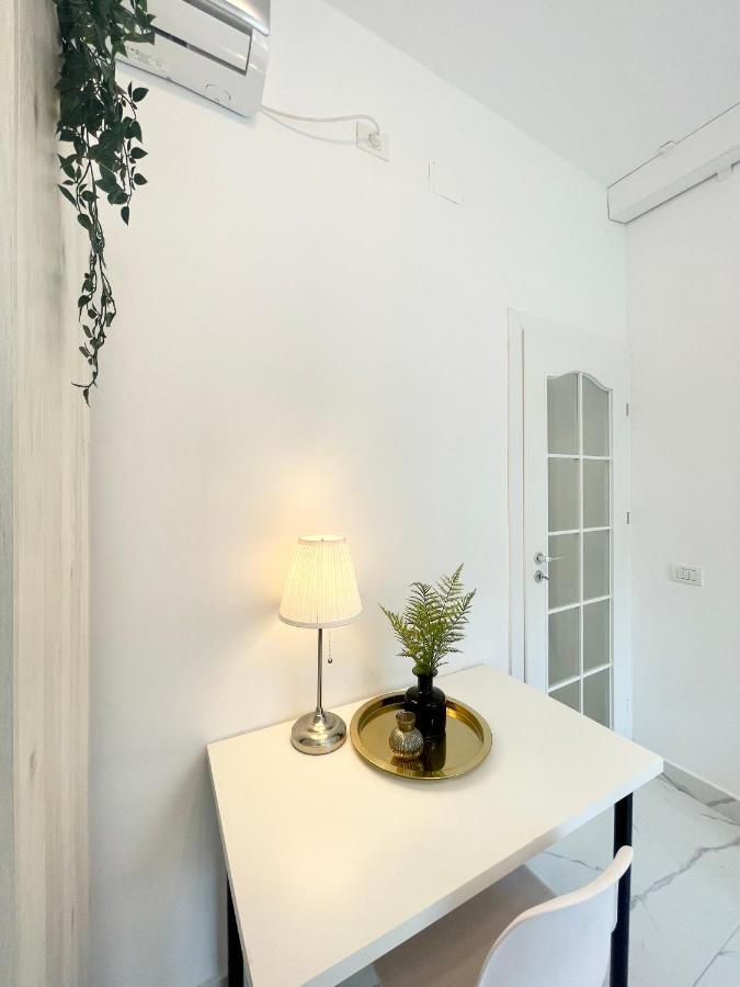 Cozy Central Studio Near Park บูคาเรสต์ ภายนอก รูปภาพ