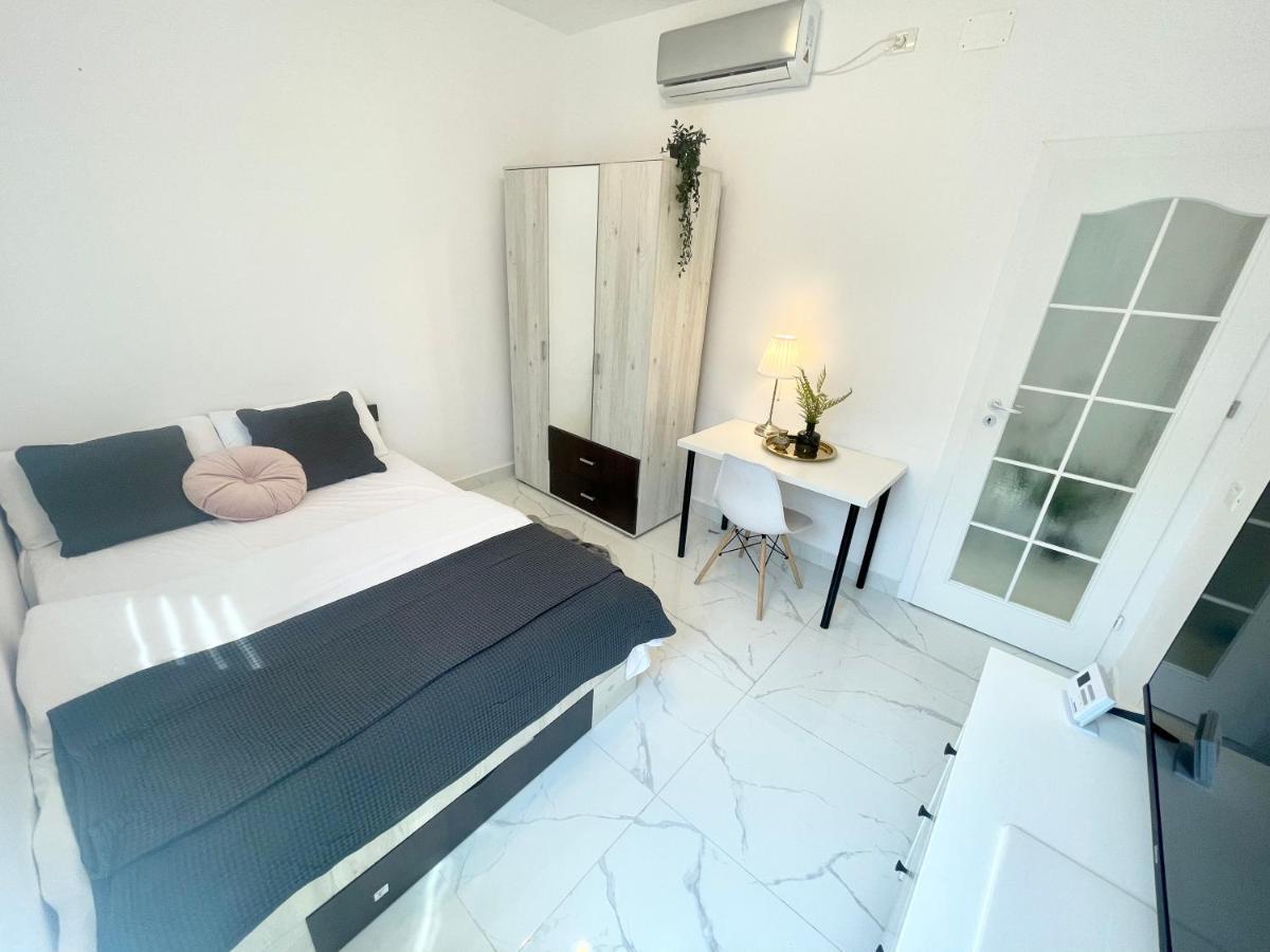 Cozy Central Studio Near Park บูคาเรสต์ ภายนอก รูปภาพ